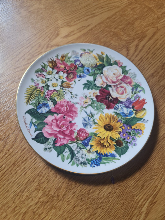 Hutschenreuther Germany flora plate