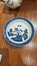 Royal Doulton blue willow 21.5 cm plate