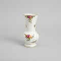 Rare Royal Albert Old Country Rose Vase -1962 version made in England H 16.5 cm