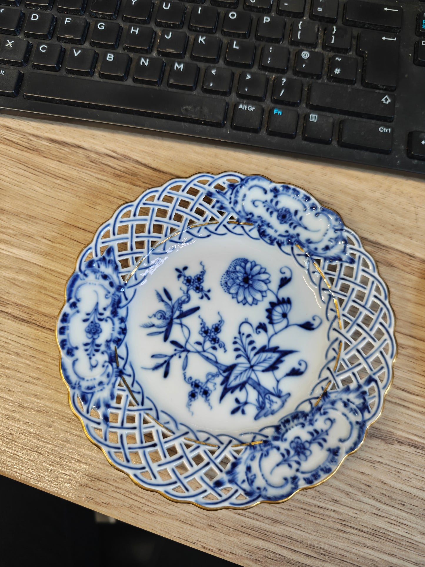 Antique Meissen Blue Danube Gold Trim With Underglazed Crossed Swords