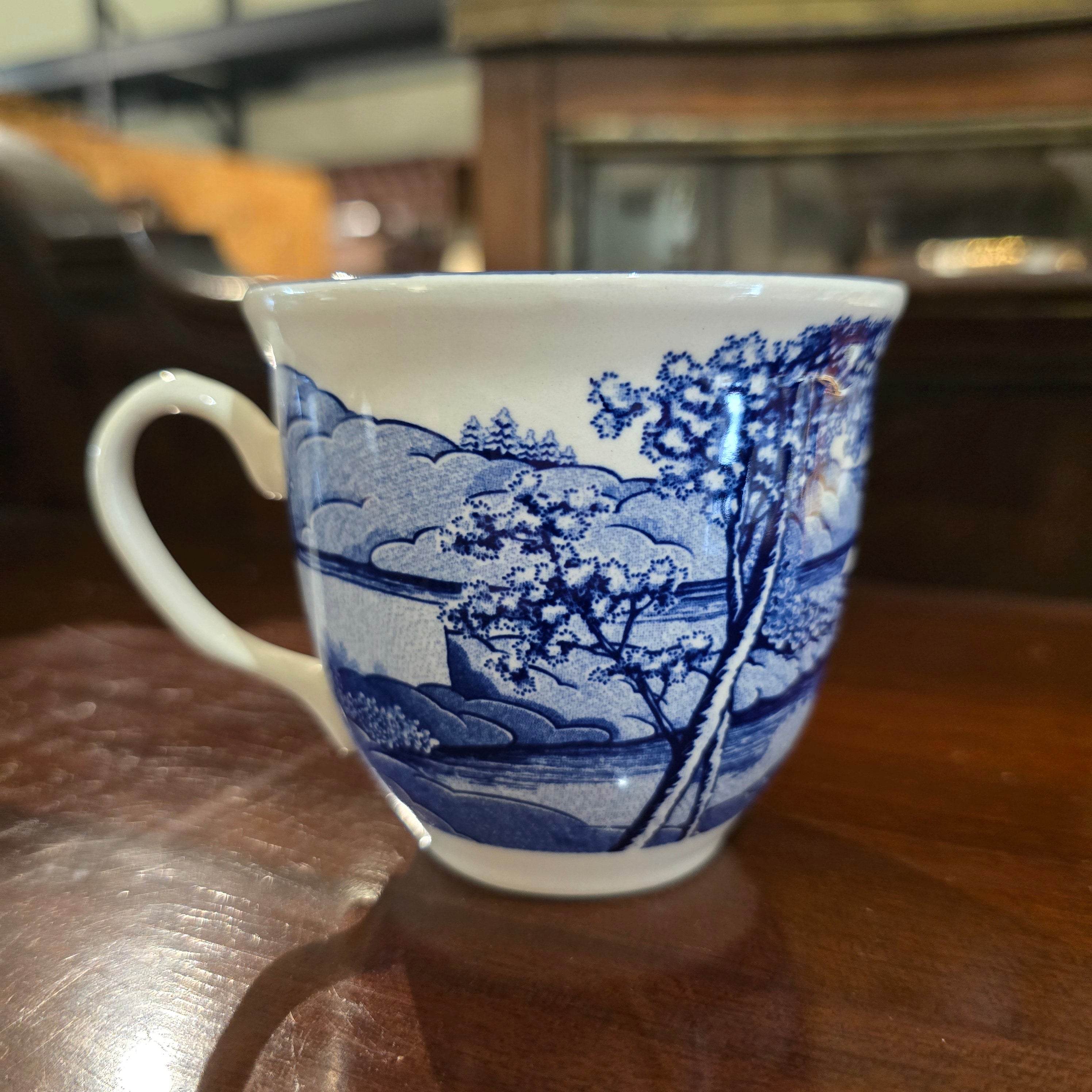 Windsor Clay Royal Collection Blue & White Scenic Watermill Mug