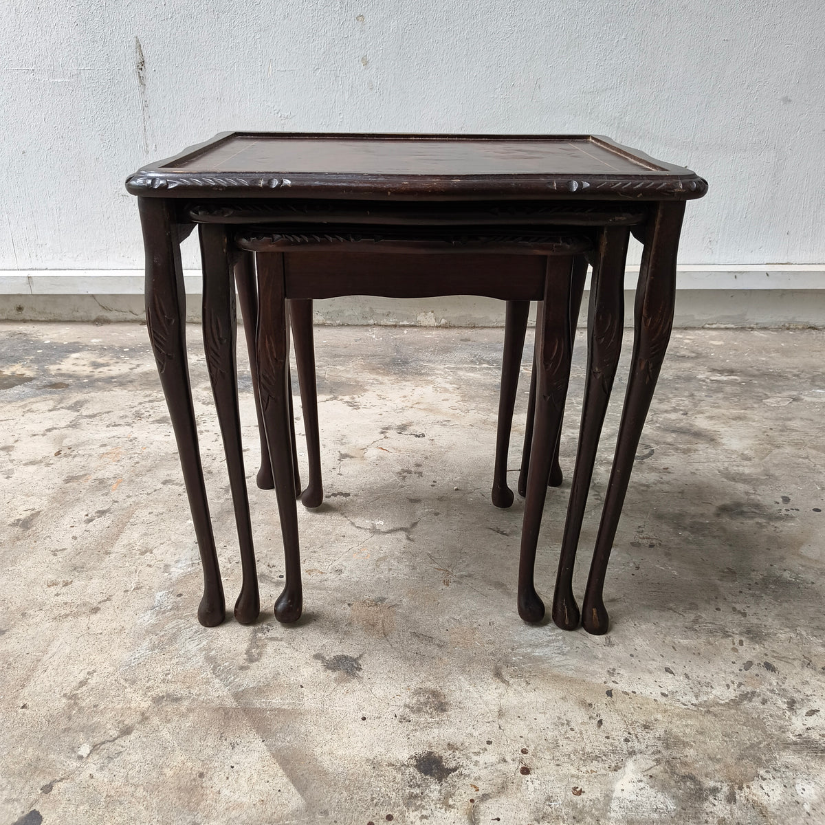 Circa 1910 Edwardian Queen Anne Revival Flame Mahogany Nesting Tables