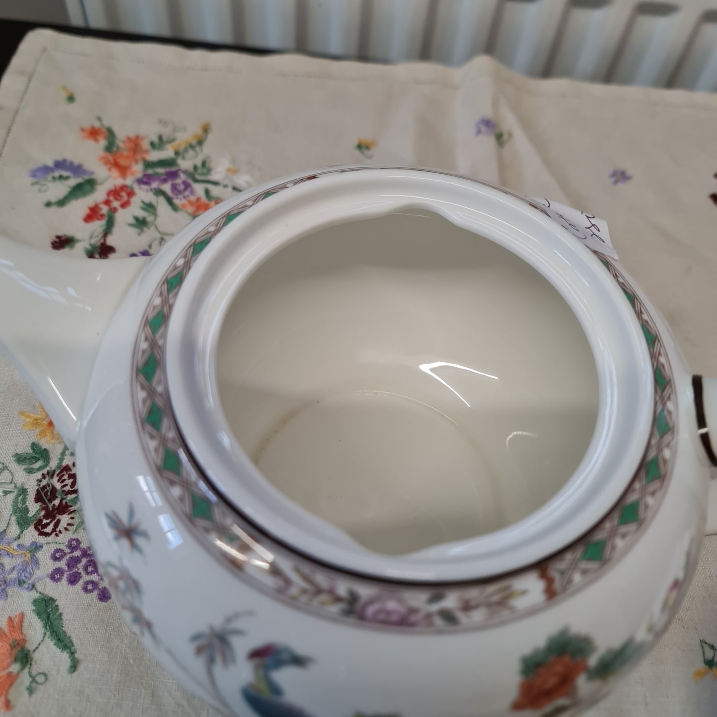 Wedgwood kutani Fine bone china big tea pot