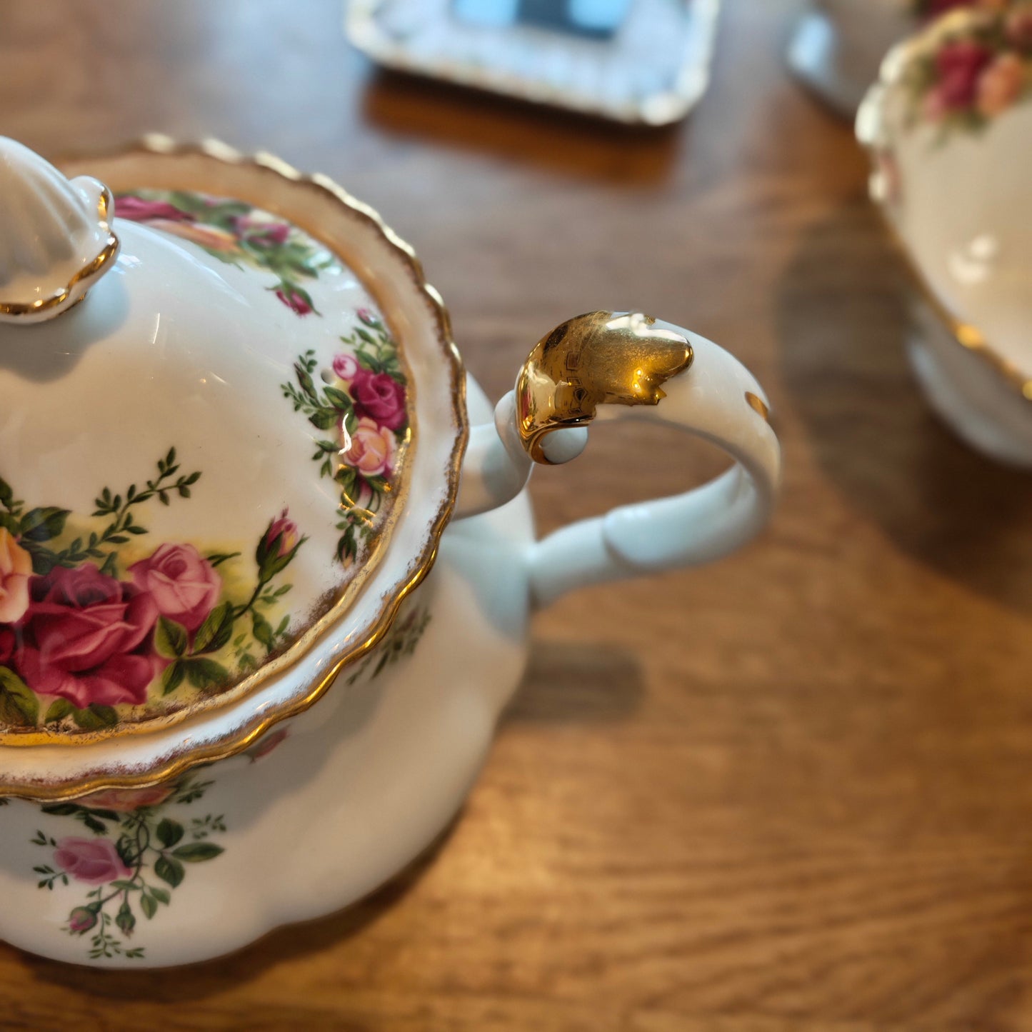 Royal Albert Old Country Rose Big Teapot -1962 version made in England