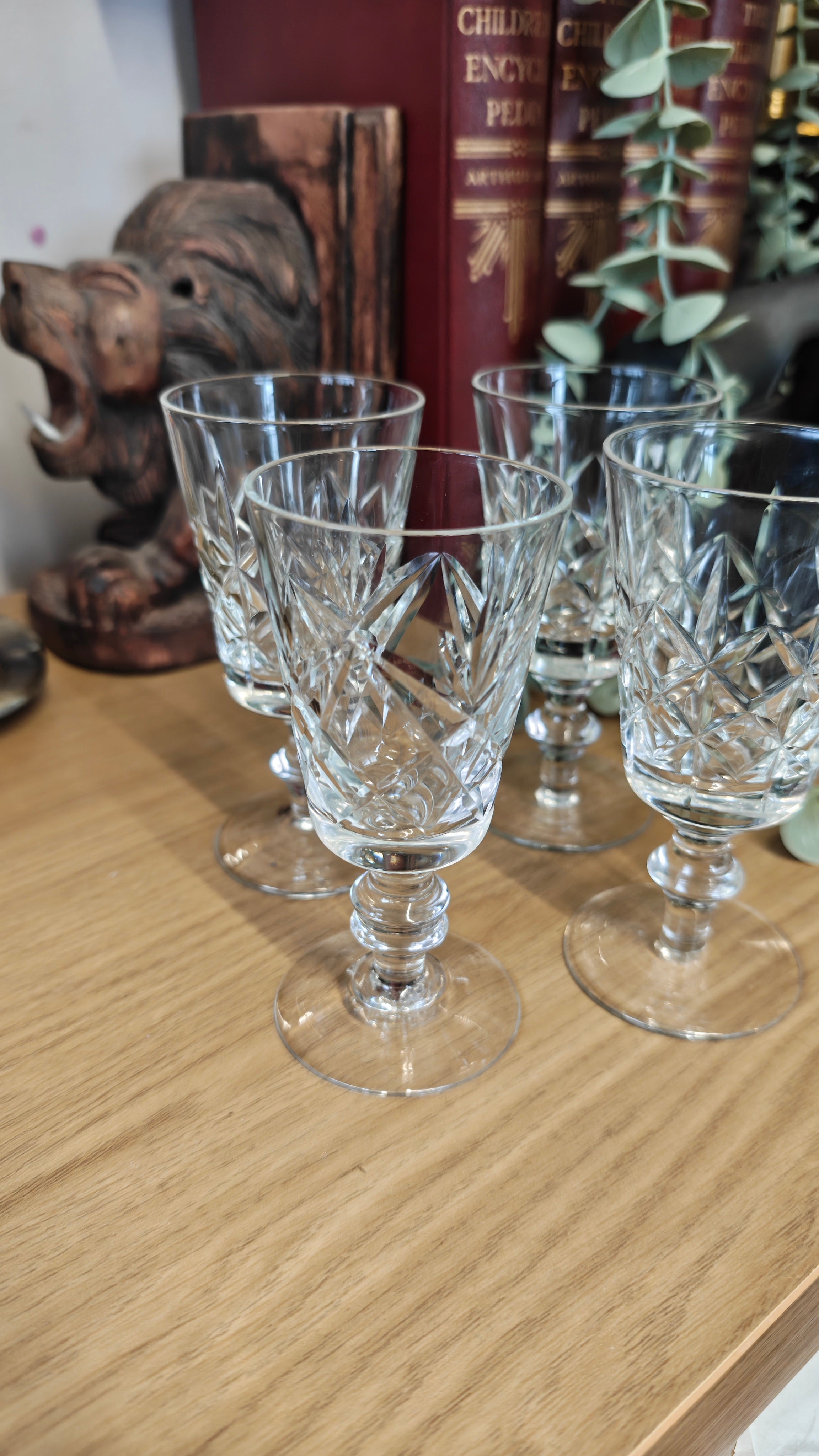 Vintage handmade pressed glass with stem feet X4 - h 12 cm