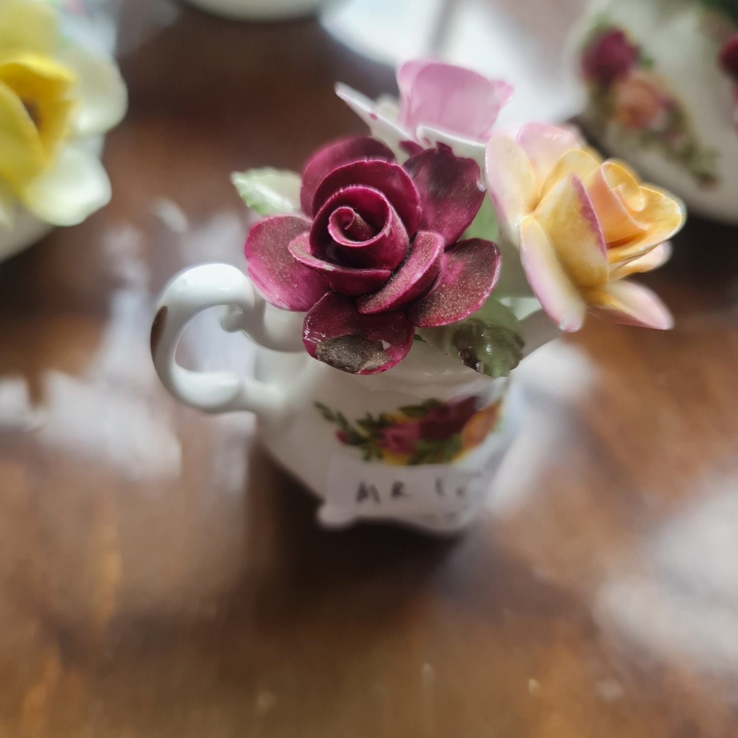 4 x pieces of rare Royal Albert and Royal Doulton floral trinket.