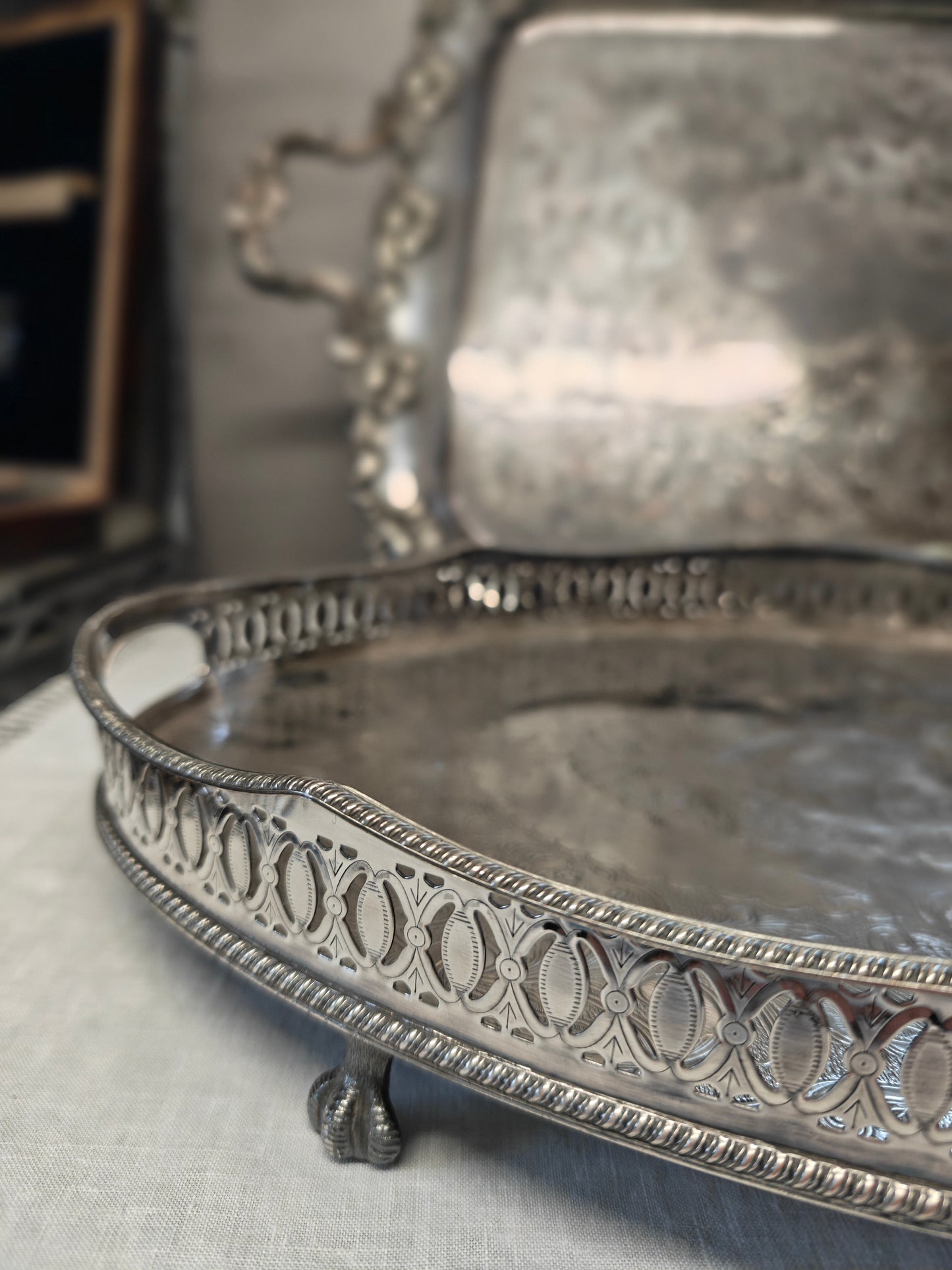 Beautiful Silver Plated on Copper Oval  Serving Tray with beautiful Gallery Sheffield England