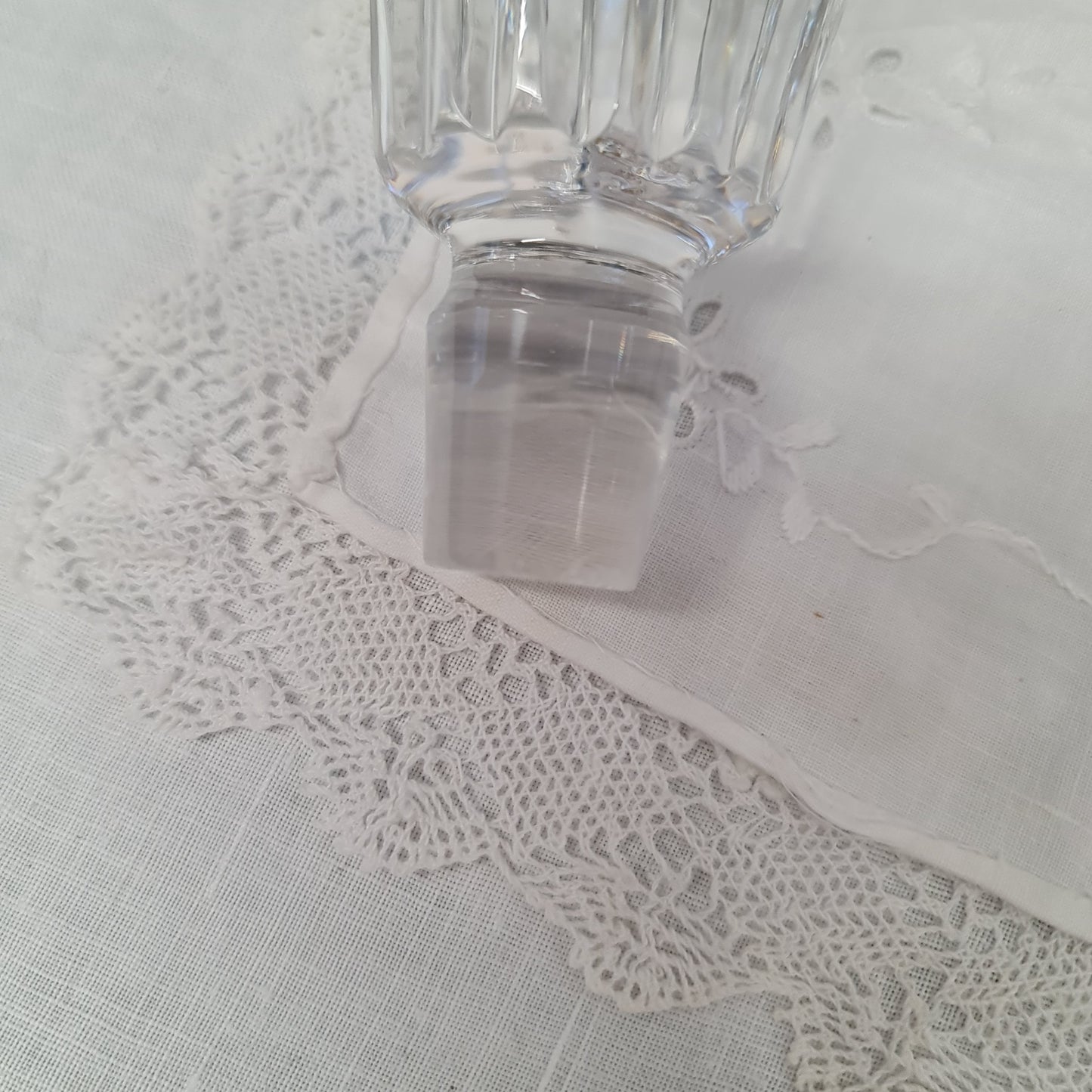 Exquisite Waterford Lismone crystal  decanter - minor nip at the bottom of lid