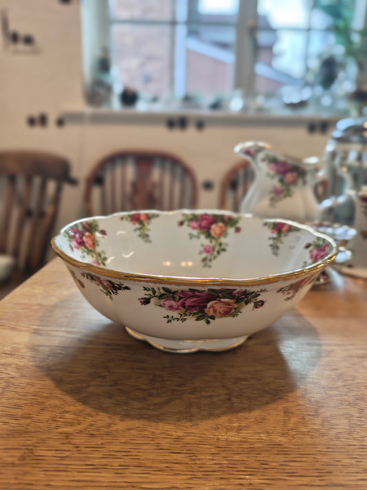 Rare Royal Albert Old Country Rose big Serving Bowl -1962 version made in England W 25 x H 9 cm