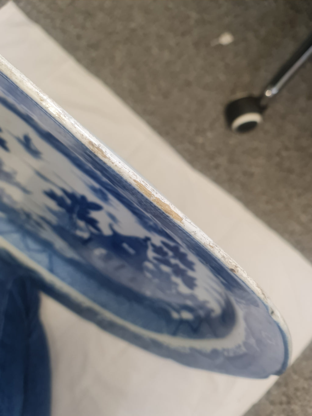 English Pearlware Blue & White Staffordshire Pottery Platter C1810-1825 - worned out on edge