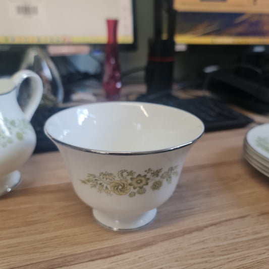 Wedgwood Caroline sugar bowl