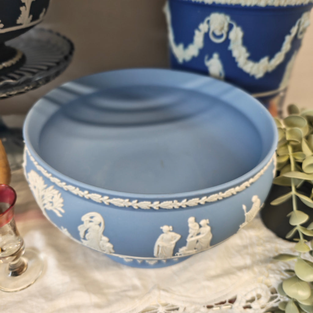 Wedgewood Jasperware Padestal Bowl 1891-1908