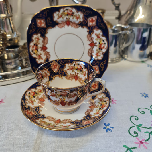 Antique Royal Albert Crown imari tra set trio c1905