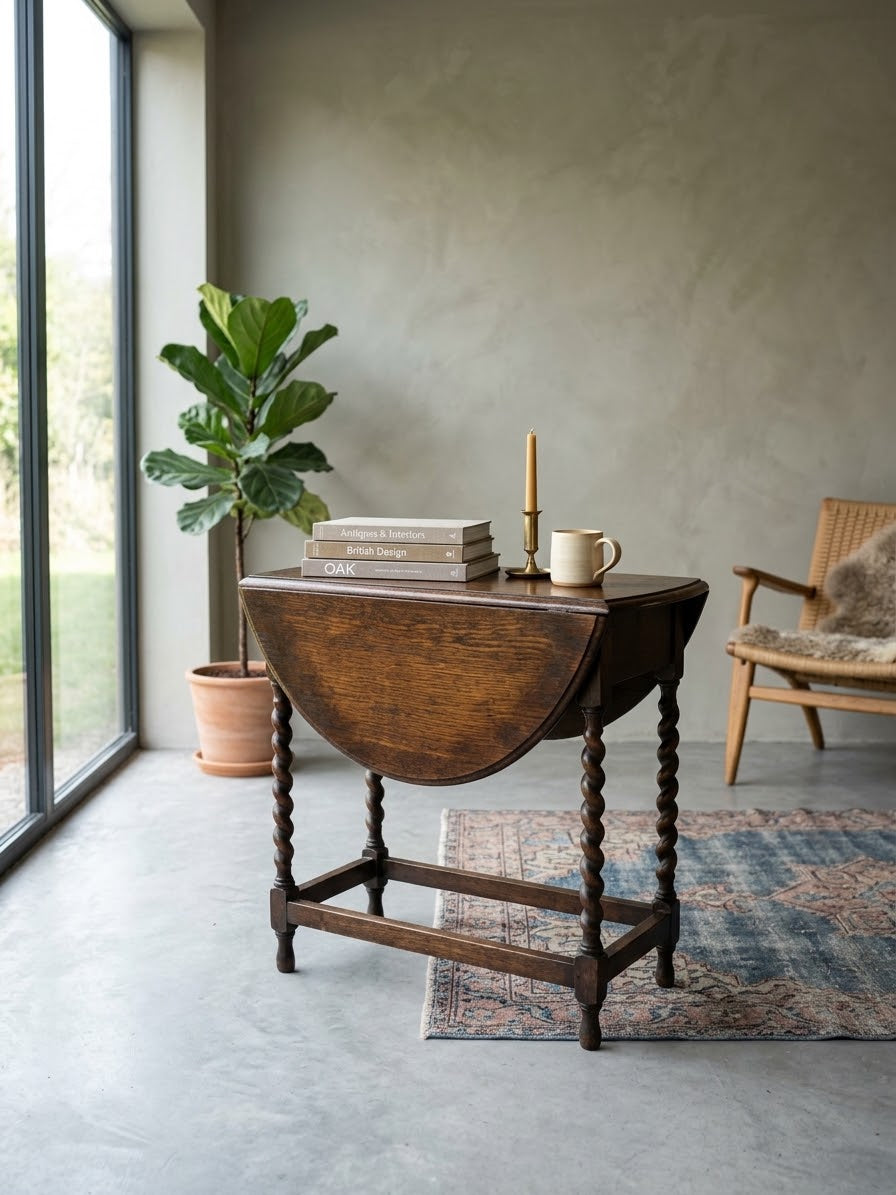 Vintage oak Jacobean-style drop-leaf table 1900-1910