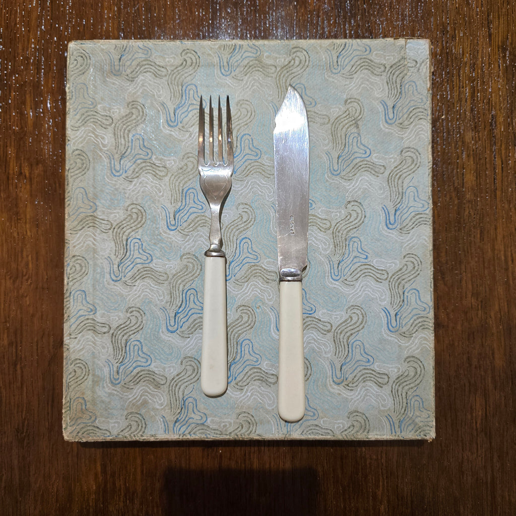 Vintage EPNS Silver Plated Fish Cutlery Set – 12 Pieces (6 Knives, 6 Forks) with Original Box