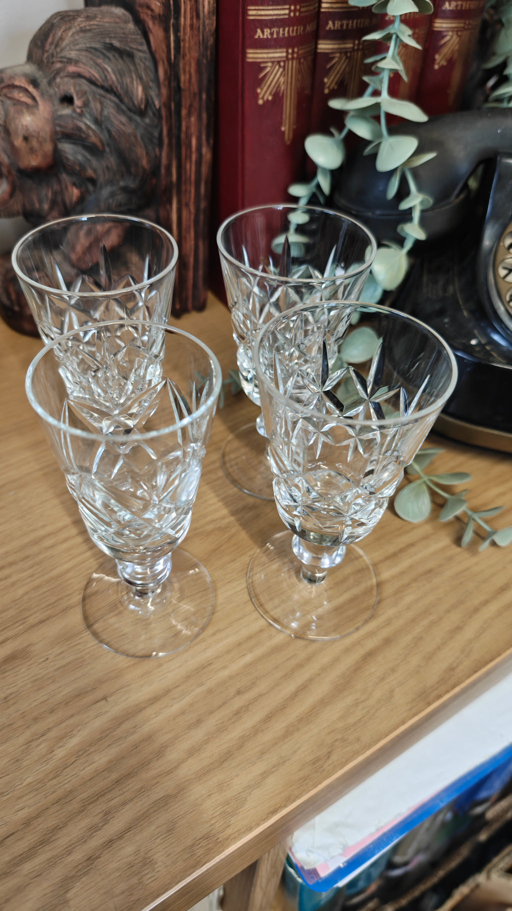 Vintage handmade pressed glass with stem feet X4 - h 12 cm