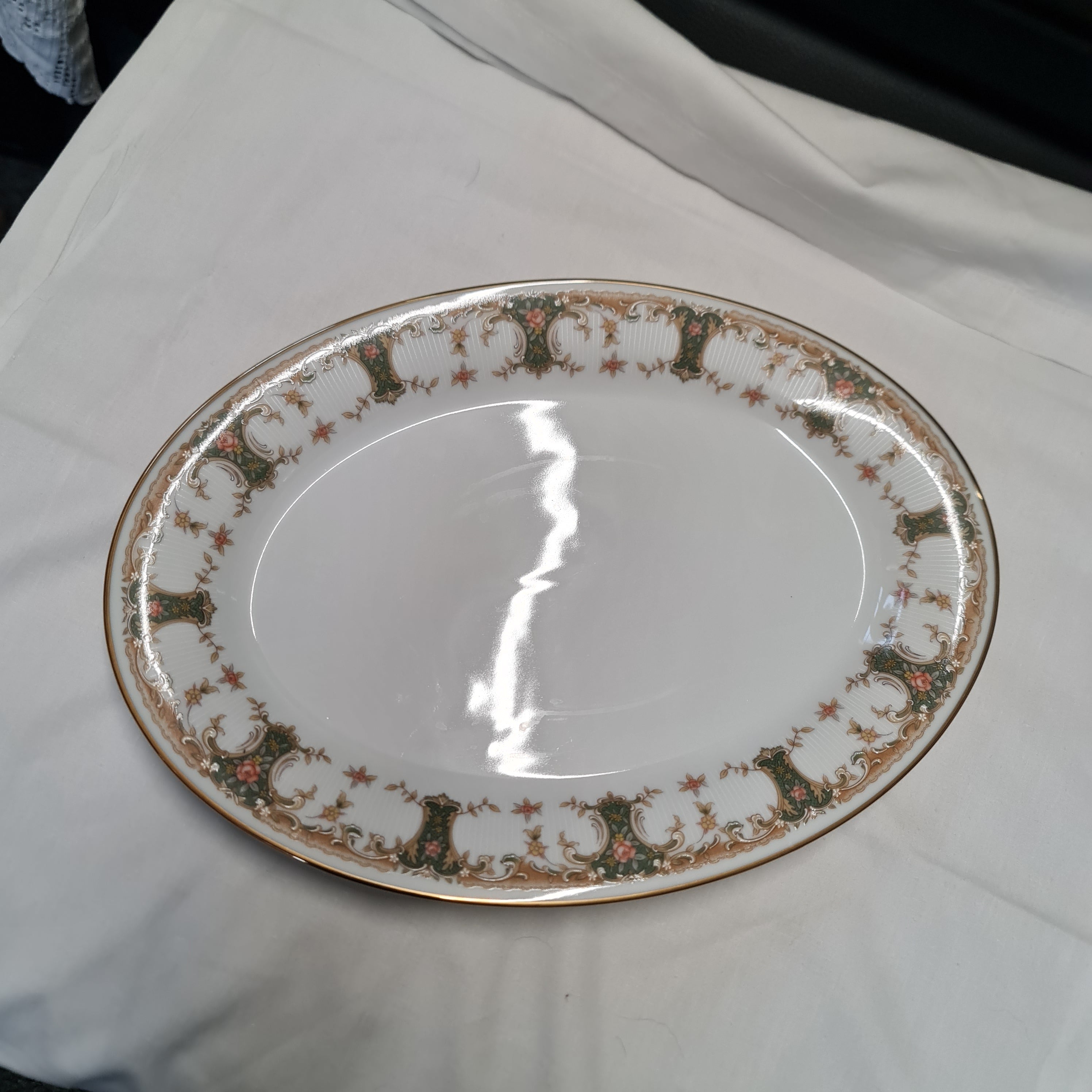 HIGH quality Noritake Dinner set
