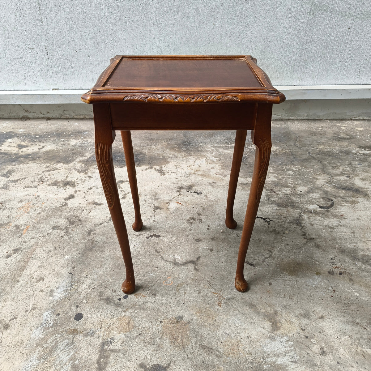 Vintage Queen Anne Revival Hand-Carved Mahogany Nesting Tables