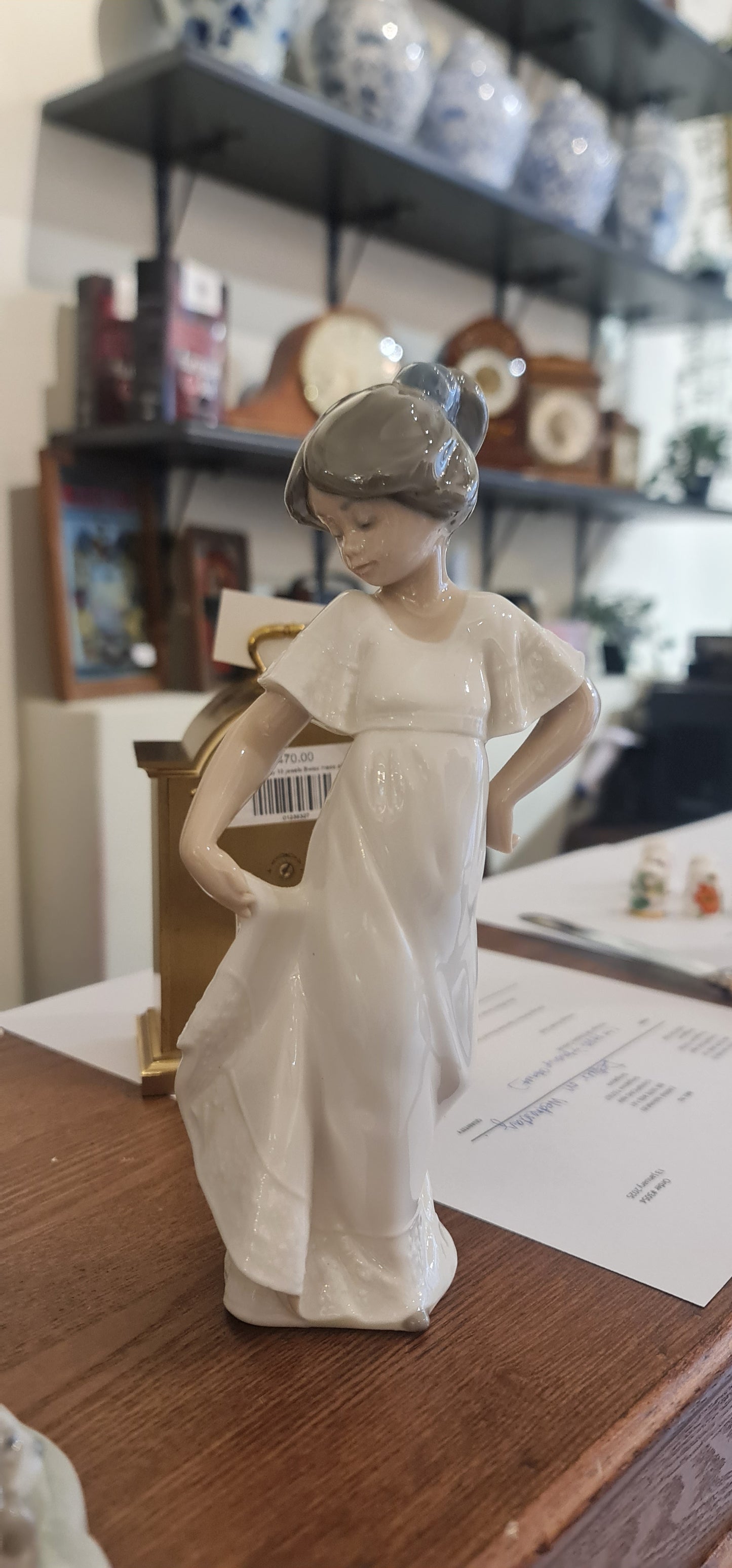 Lldrao Nao figurine girl in dance dress