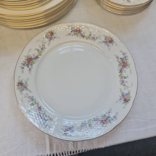 Pretty Vintage Czechoslovakia plate