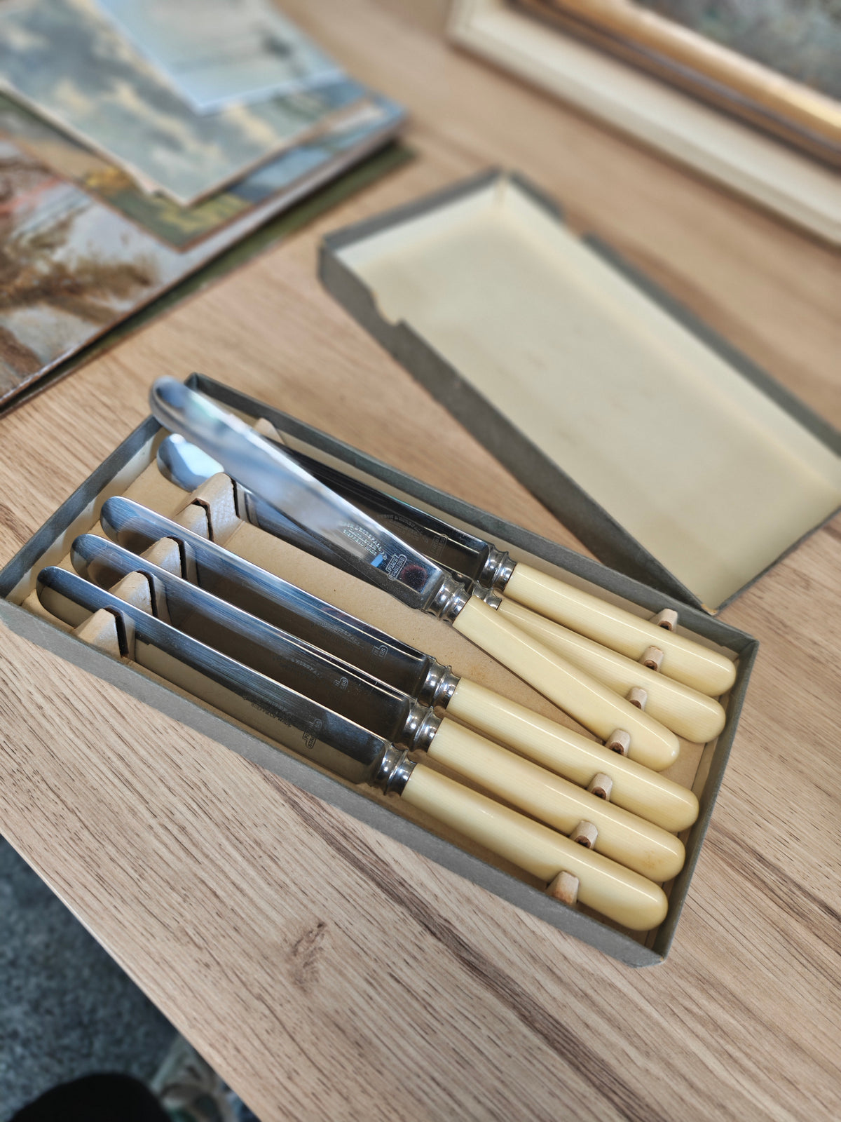 Dyson & borsf fall ltd Sheffield stainless steel butter knife with bone handle