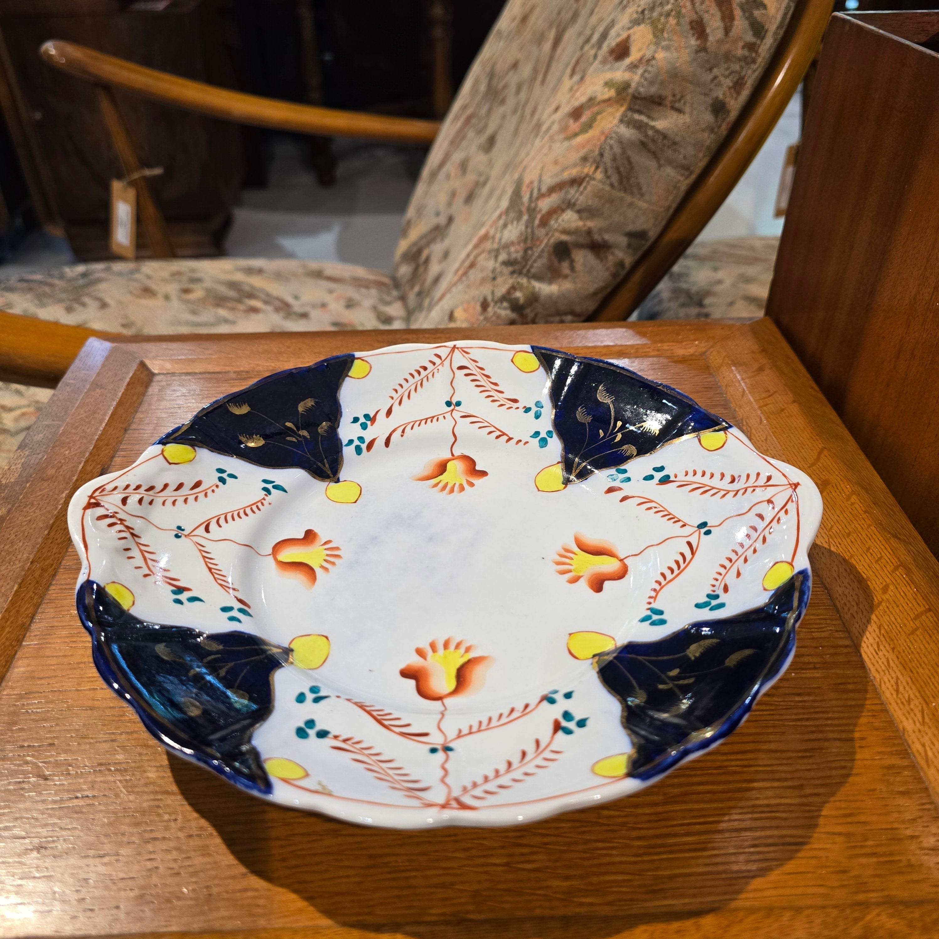 Hand-painted vintage 25cm plate
