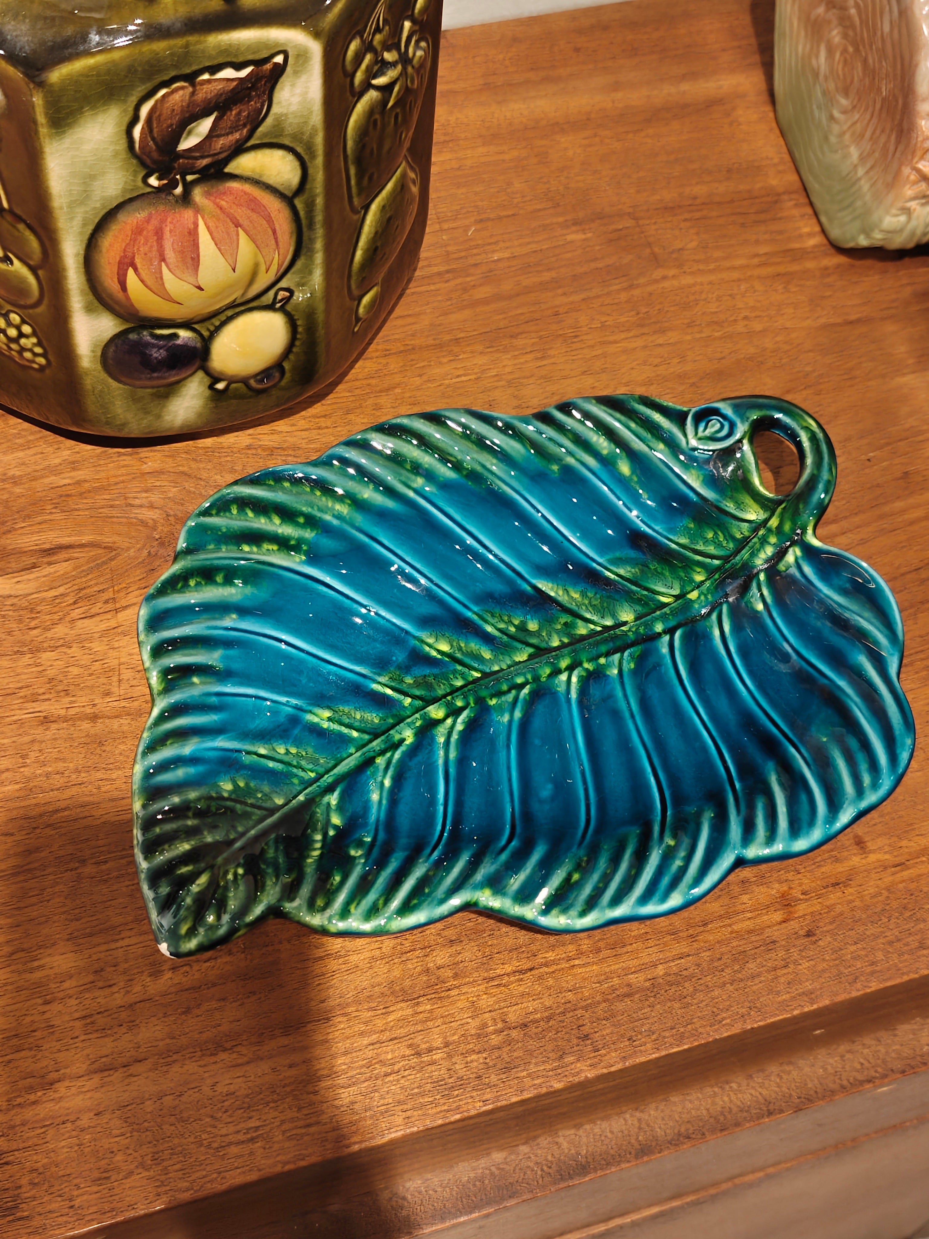 Ceramic leaf shake platter - minor defect at the base