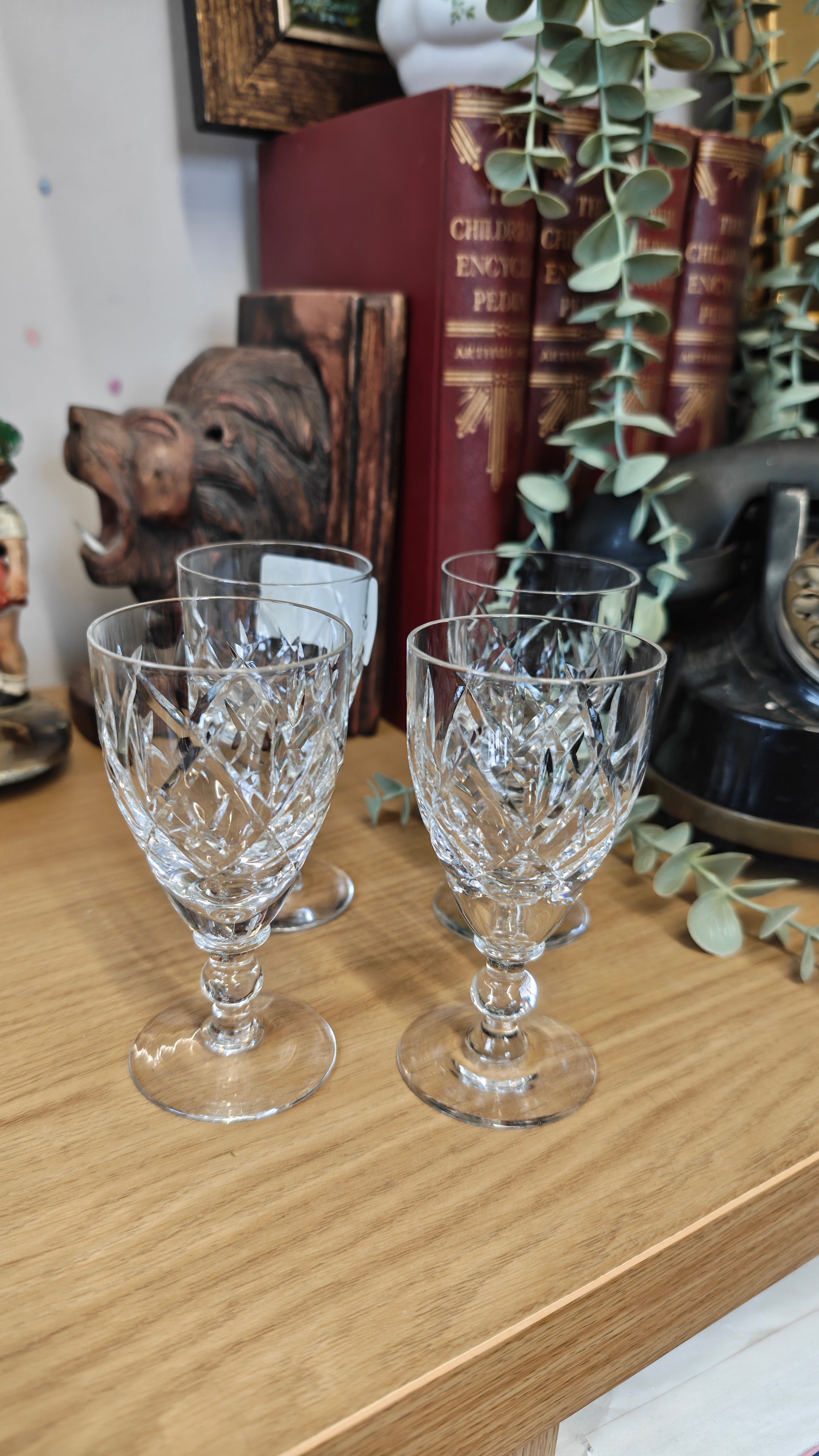 Vintage high end crystal port wine glass x 4- 11 cm