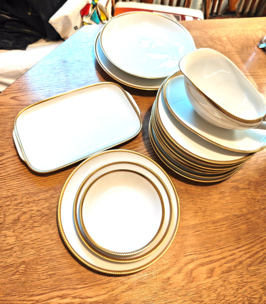 High quality Hutschenreuther Germany dinner set