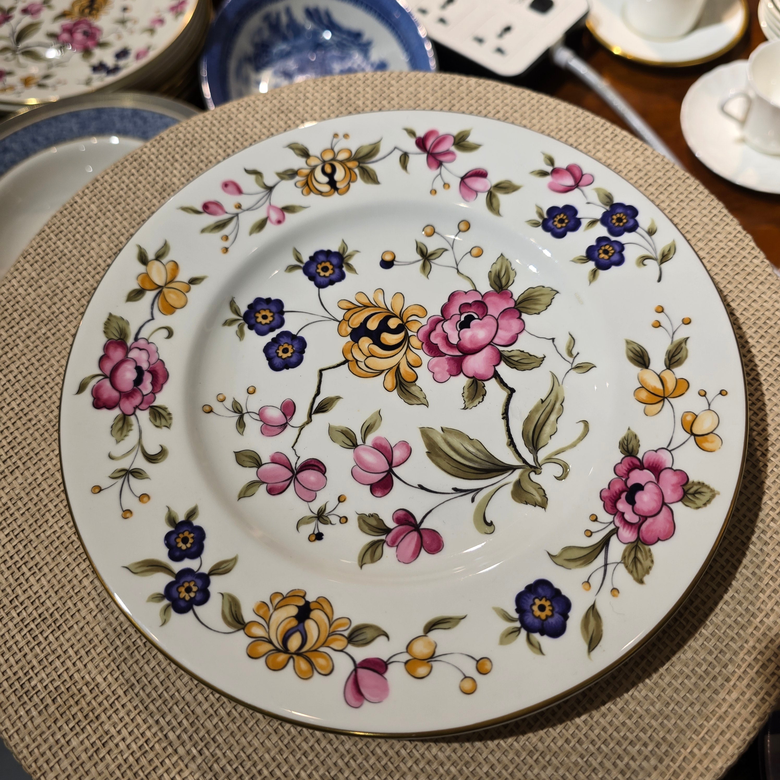 Coalport Fine Bone China 20cm plate
