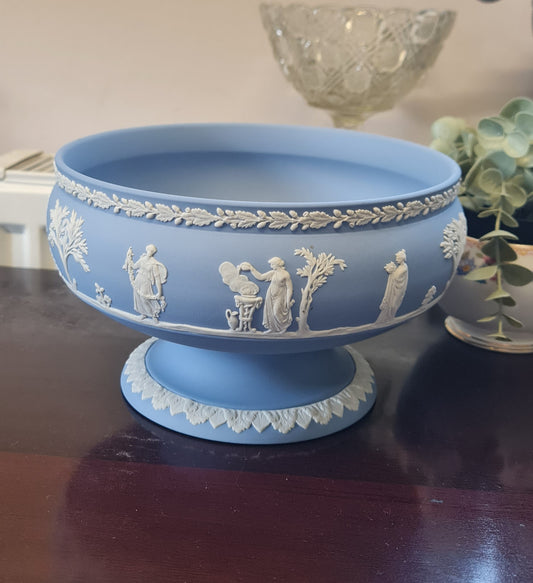 Wedgwood Jasperware big fruit bowl with foot