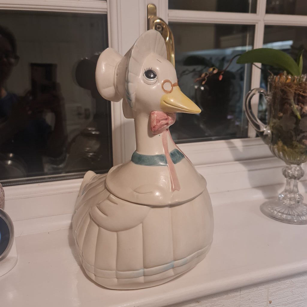 Vintage Mother Goose Cookie Jar Biscuit Barrel Ceramic Novelty Storage Container