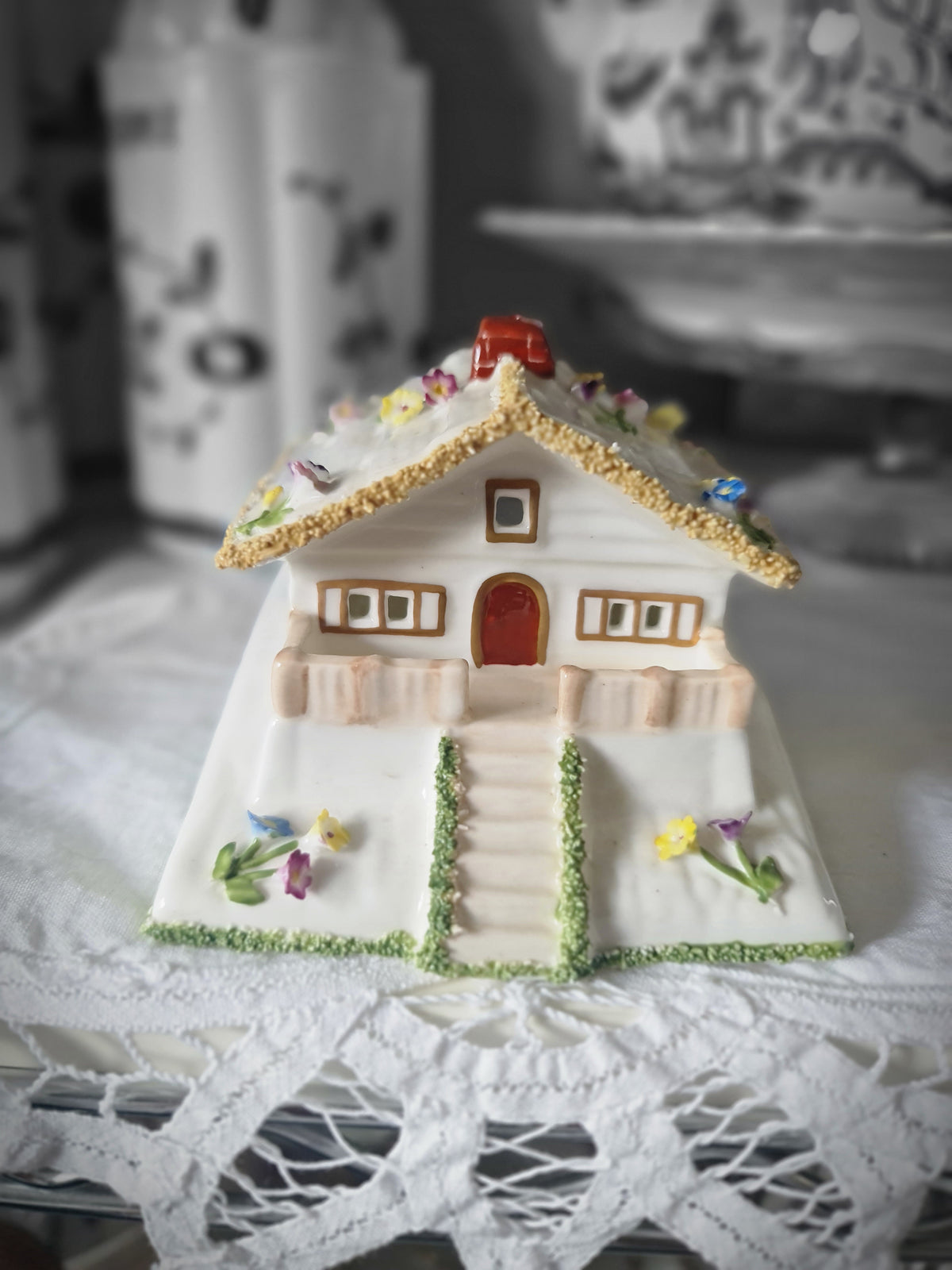 Beautiful English cottage fine bone china by Coalport