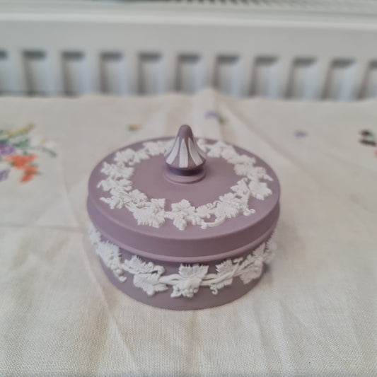 Wedgwood jasperware rare purple trinket box