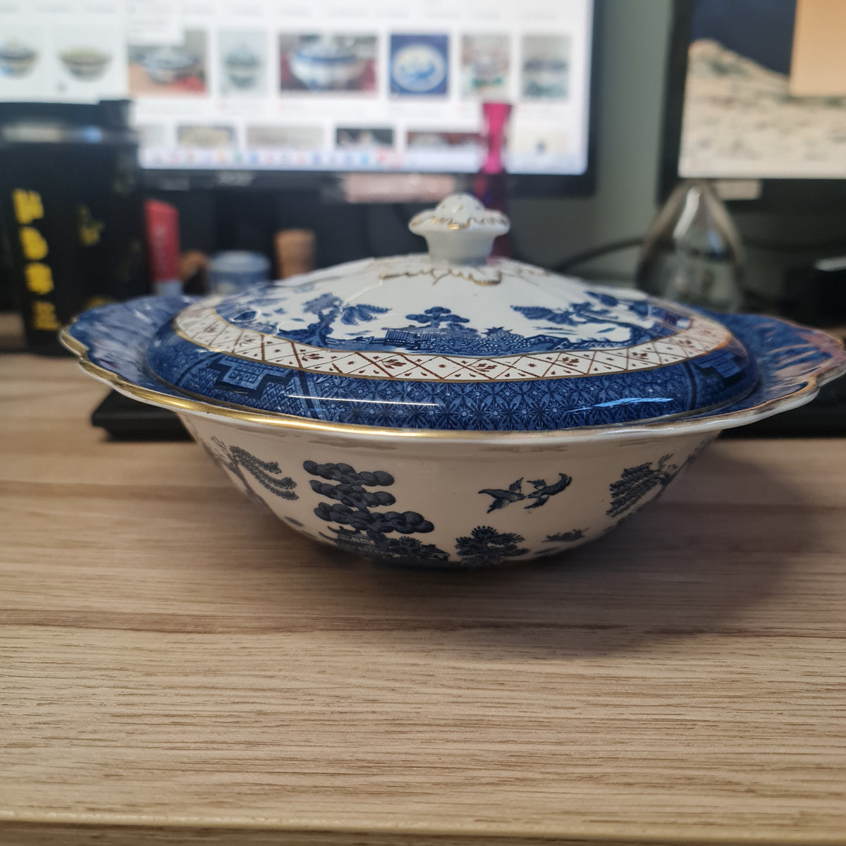 Booths Real Old Willow dinner and tea ware