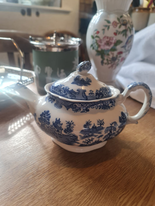 Antique Royal Worcester Blue and white tea pot c 1890
