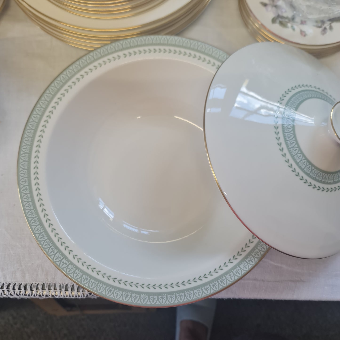 Royal Doulton fine bone china Tureen - Berkshire
