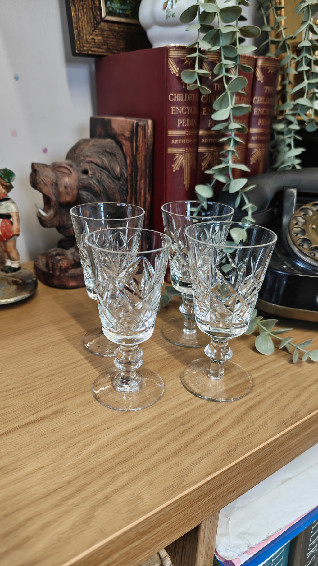 Vintage handmade pressed glass with stem feet X4 - h 12 cm