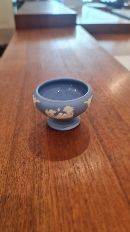 Wedgwood jasperware mini bowl with foot