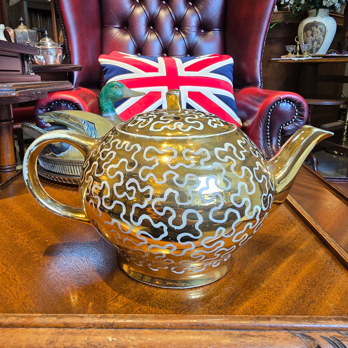 Sadler Gold Hand-Painted Teapot