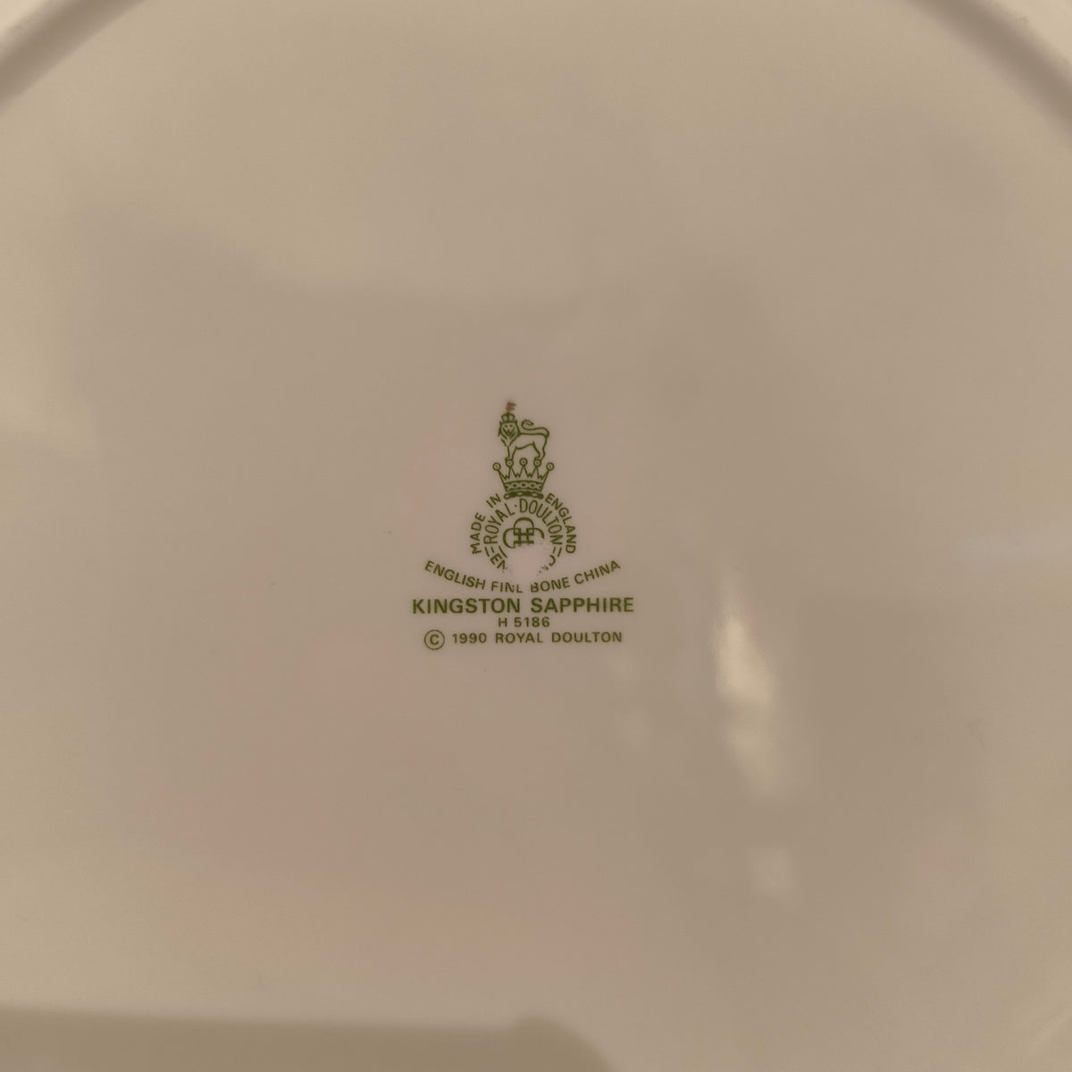 Royal Doulton "Kingston Sapphire" Dinner Plate, 27cm – English Fine Bone China, c.1980