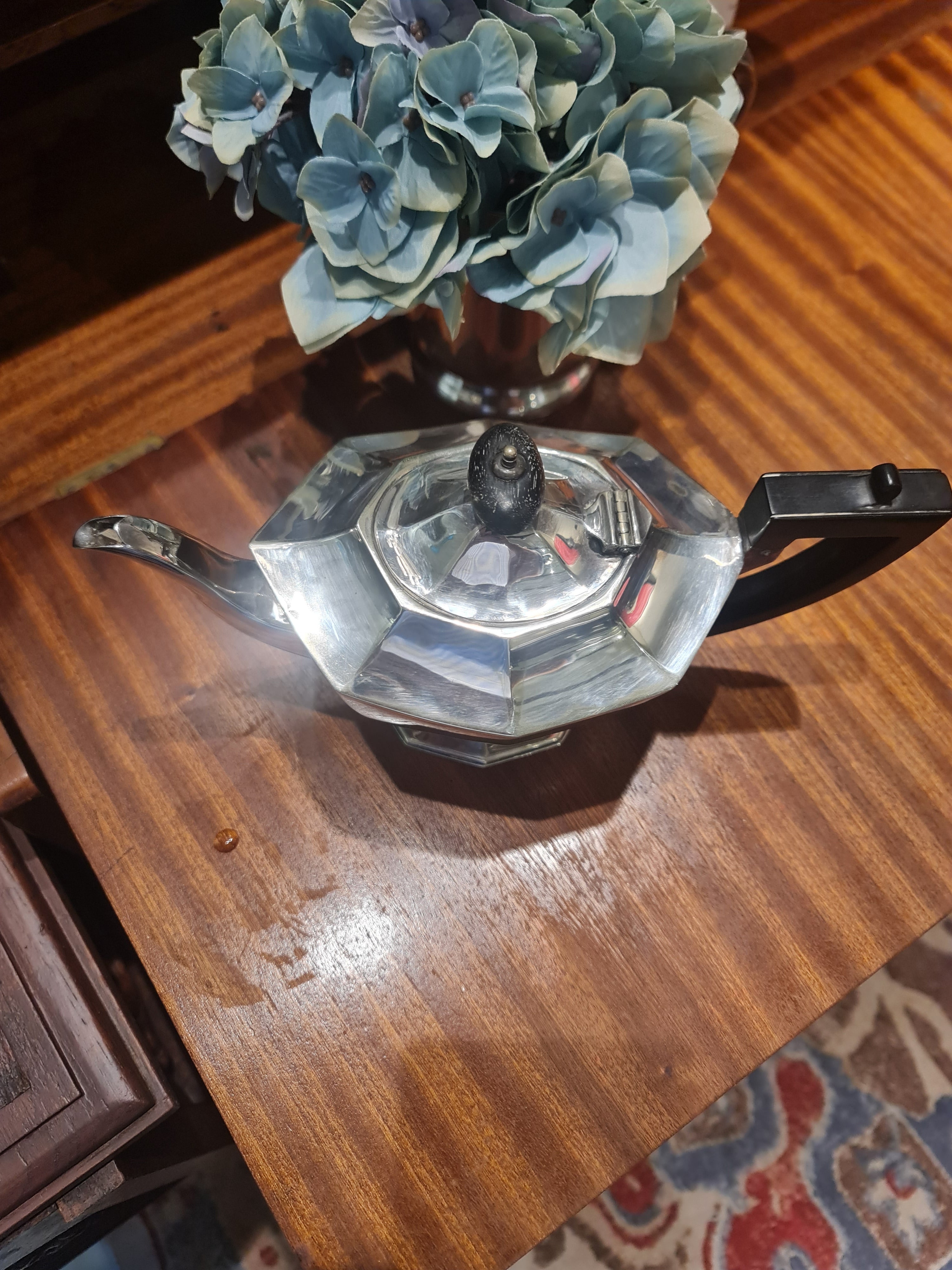 Victorian warranted hard soldered tea pot 1580