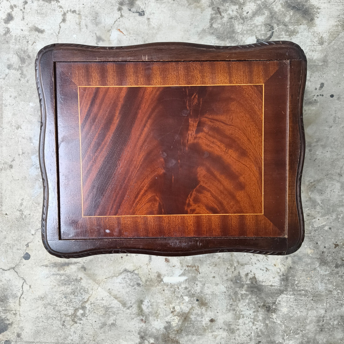 Circa 1910 Edwardian Queen Anne Revival Flame Mahogany Nesting Tables