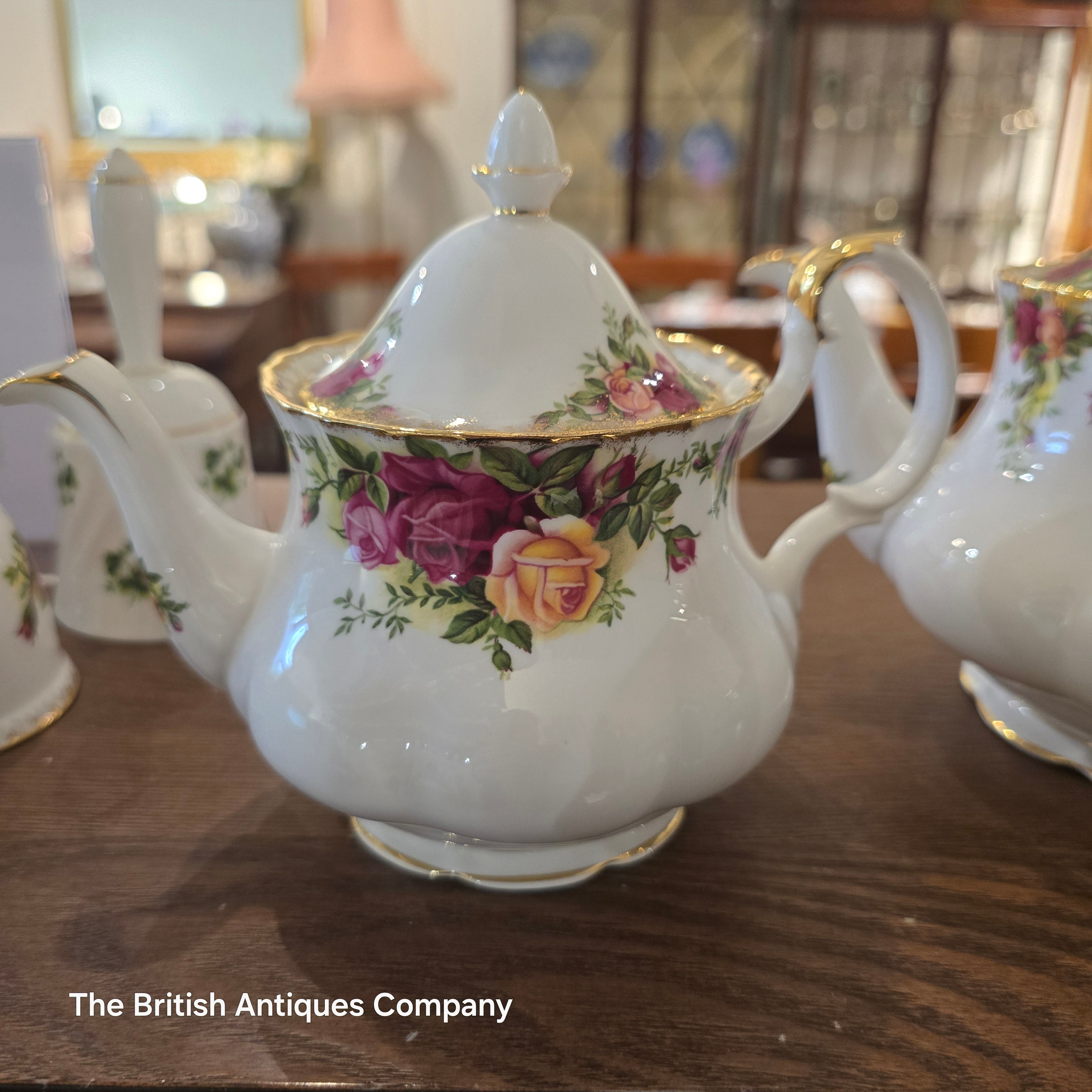 Royal Albert Old Country Roses (Small Teapot)