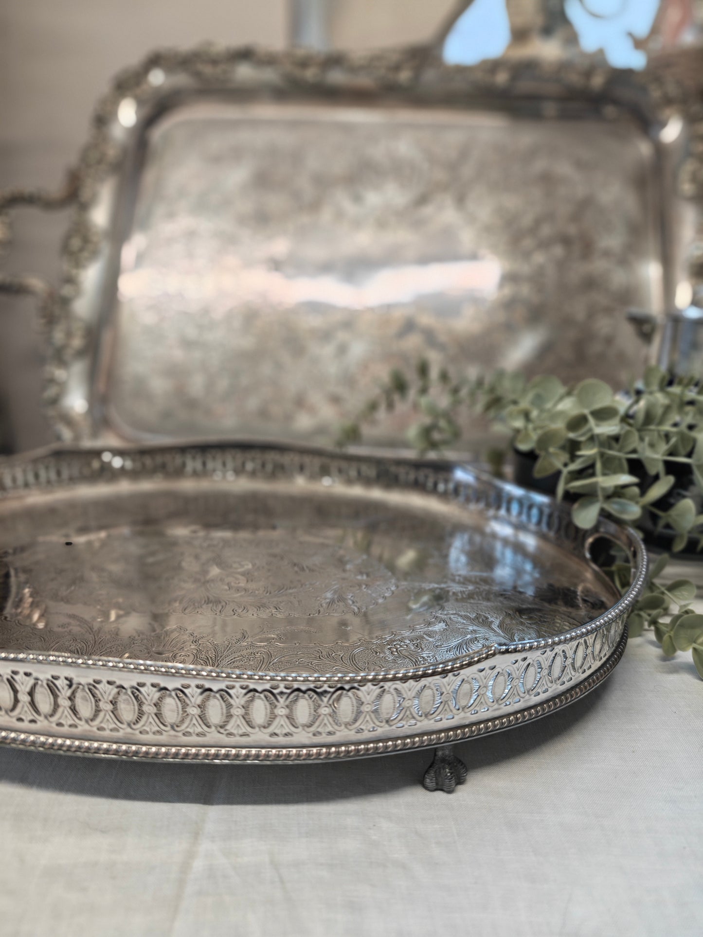 Beautiful Silver Plated on Copper Oval  Serving Tray with beautiful Gallery Sheffield England