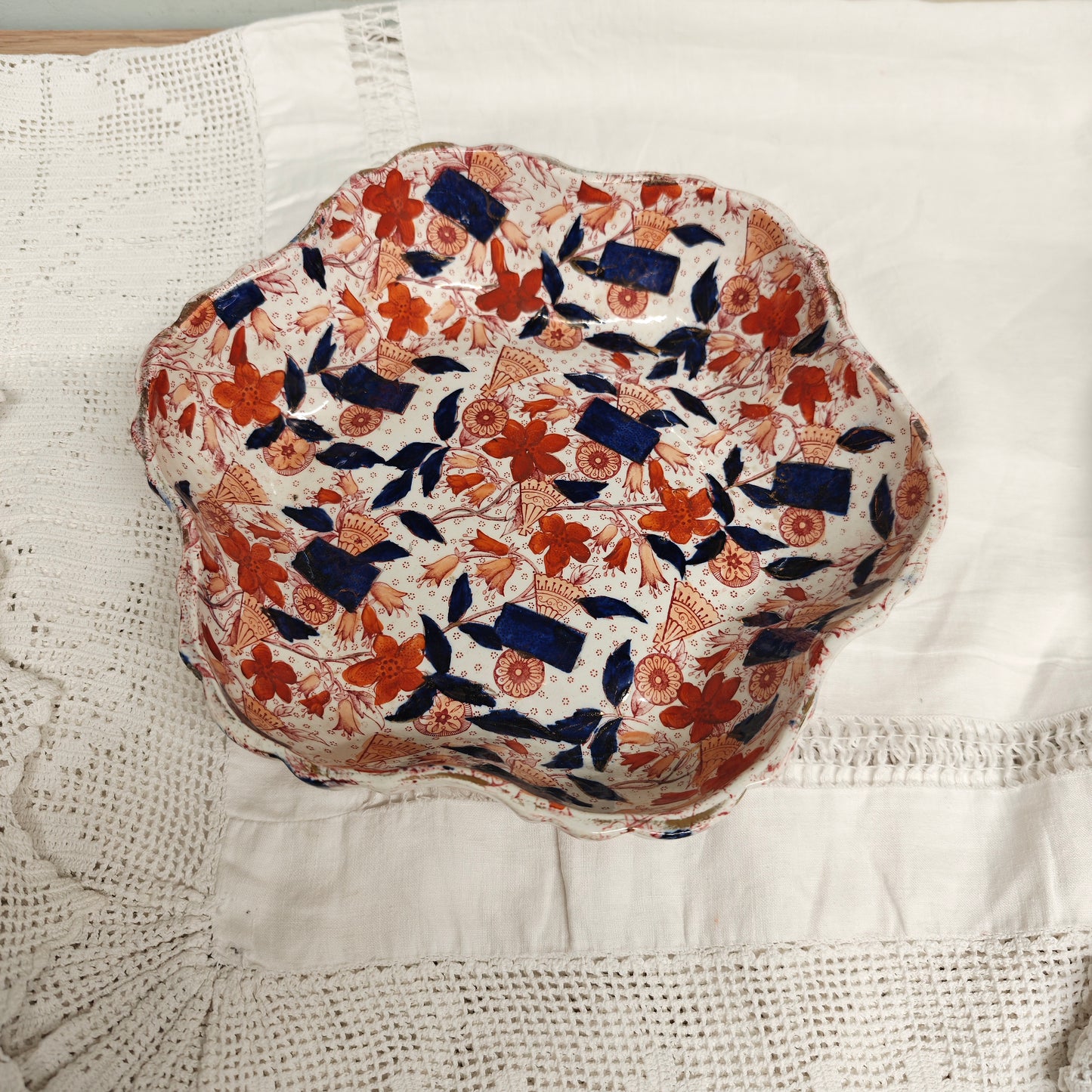 Hollinshead & Kirkham (H&K Tunstall) hand painted bowl