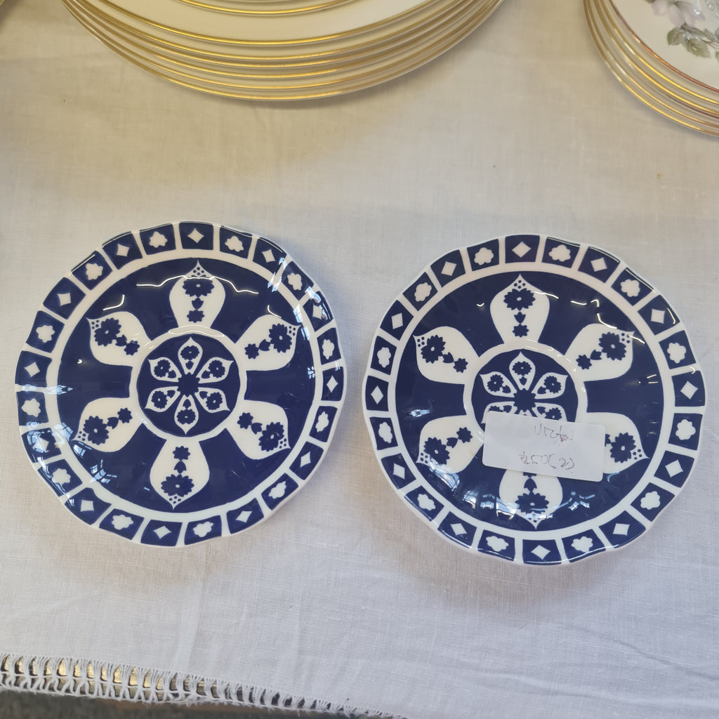 Vintage Blue and white plate x2