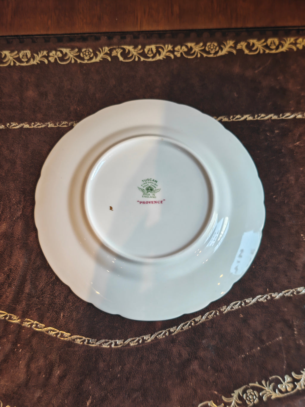 Tuscan cake plate