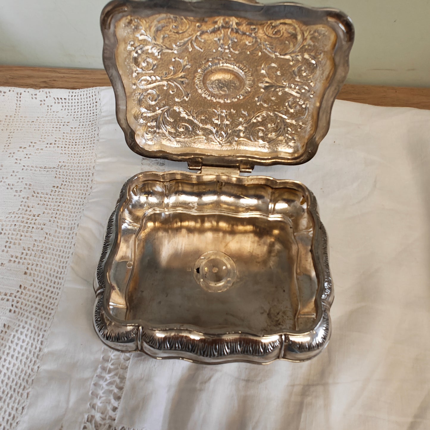 Vintage silver plated jewellery box