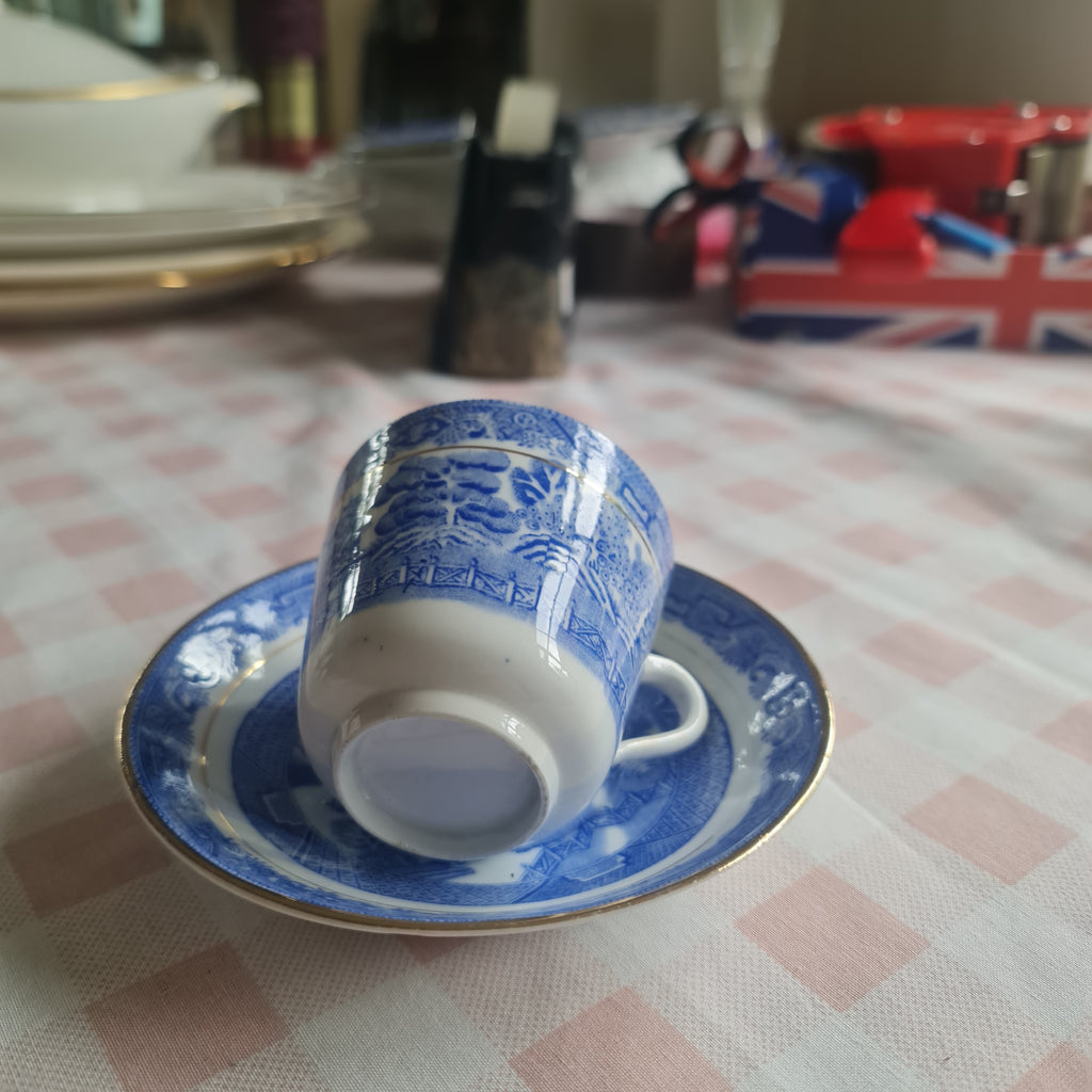 Royal Worcester 1890 blue willow tea set